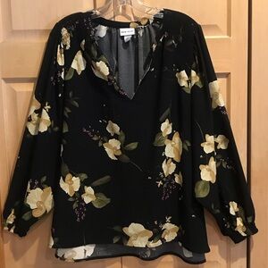 Ava & Viv Black Floral Blouse